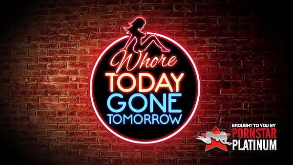 Blonde MILF Isabella Rossa Polishes Her Pink Pearl Like A True Whore!