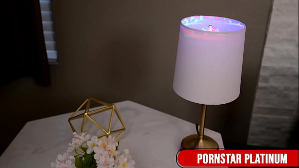 Busty Leya Falcon & Mature Sexy Vanessa In A Lesbian Fuck!