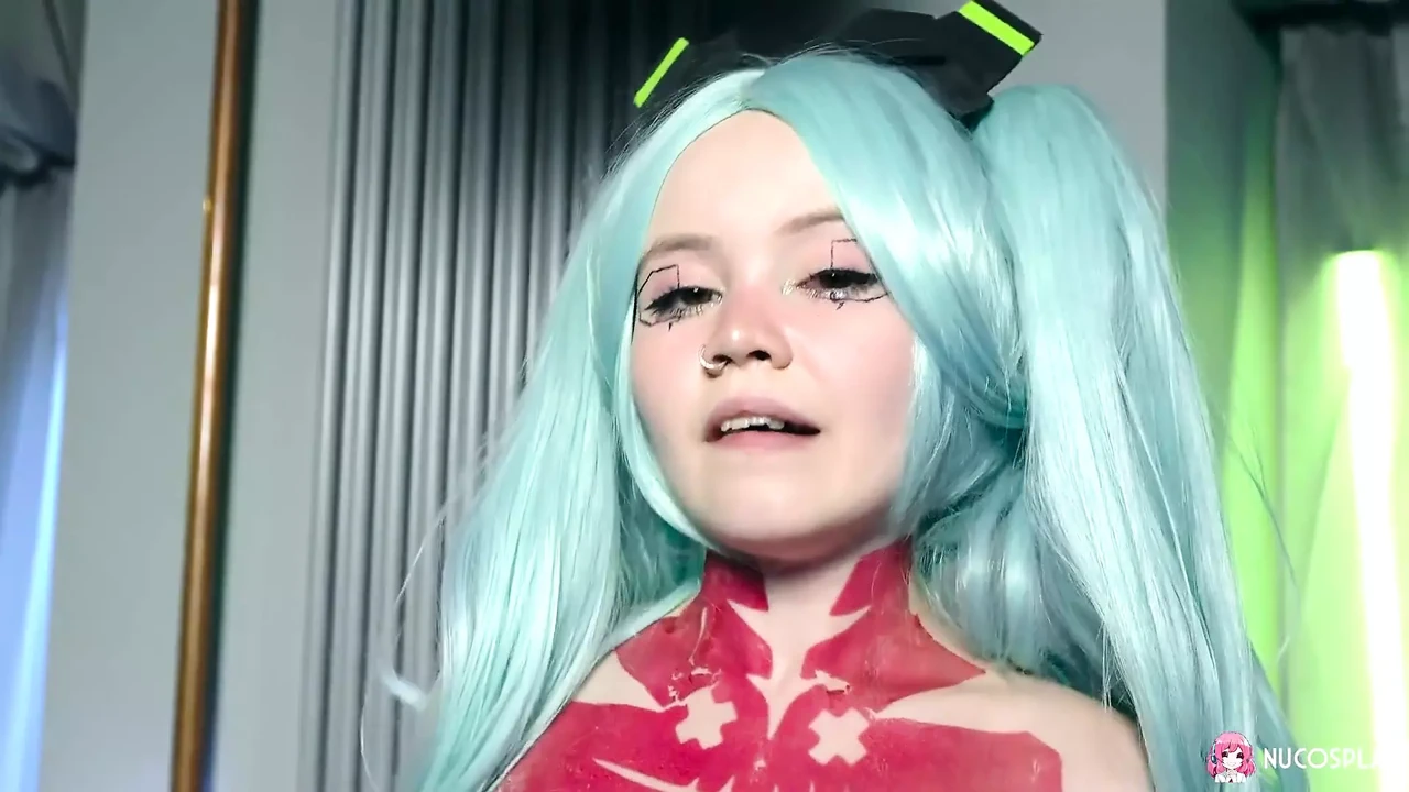 Rebecca Nikson Shows Us Her Marvelous Titties in Anime Cosplay