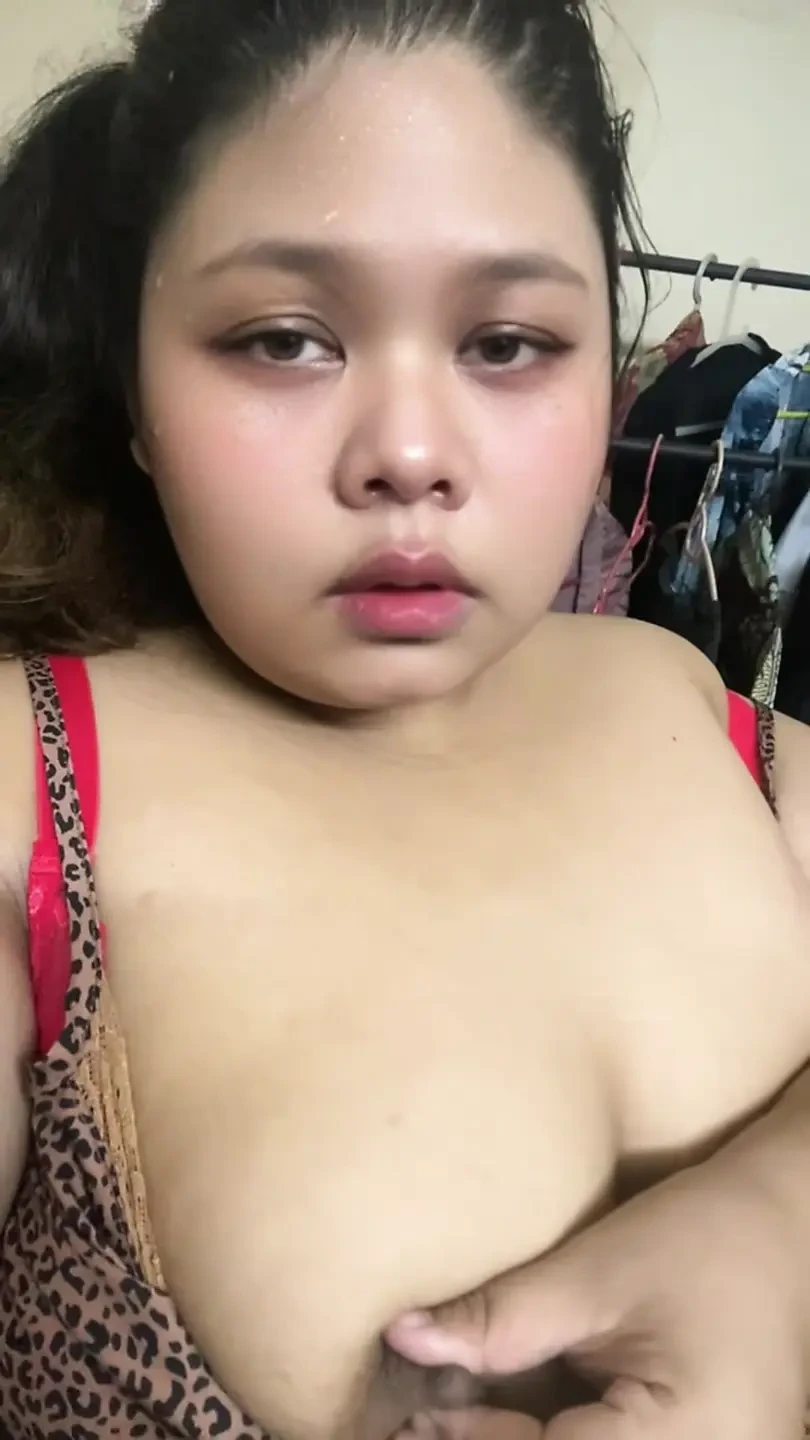 My Filipina stepsister took off her hijab and made this video for me on her phone.