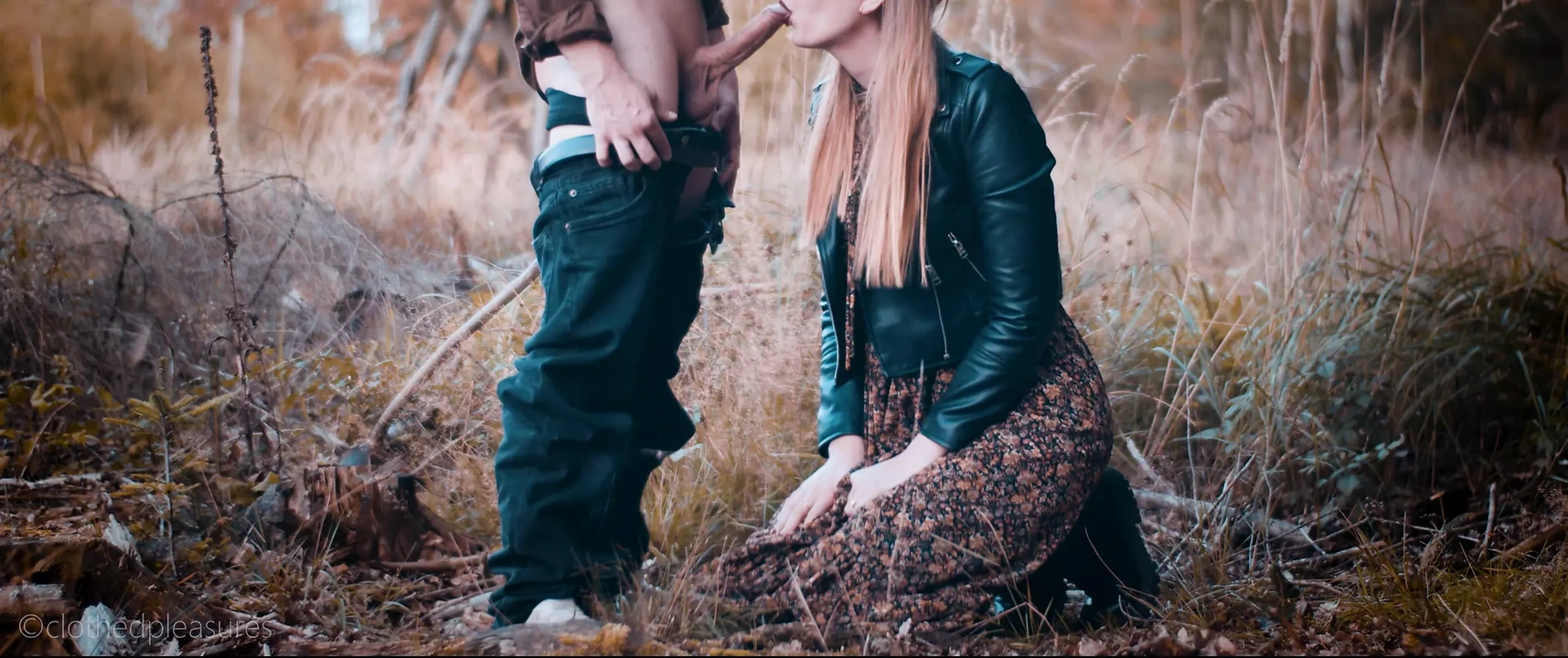 My first video with sound! Deep blowjob in the woods & huge cum load in my mouth – clothedpleasures