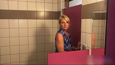 Risky Camping Bathroom Blowjob and Swallow – My Wife Luna